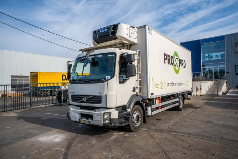 Volvo FL 240(16t)+CARRIER SUPRA 750+DHOLLANDIA 2T. - Рефрижератор камион: снимка 1 Volvo FL 240(16t)+CARRIER SUPRA 750+DHOLLANDIA 2T. - Рефрижератор камион: снимка 1
