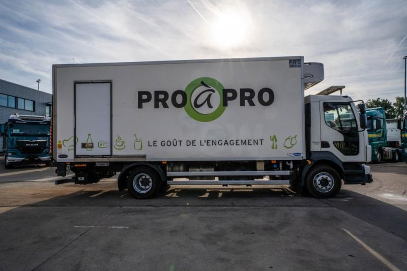Volvo FL 240(16t)+CARRIER SUPRA 750+DHOLLANDIA 2T. - Рефрижератор камион: снимка 3 Volvo FL 240(16t)+CARRIER SUPRA 750+DHOLLANDIA 2T. - Рефрижератор камион: снимка 3