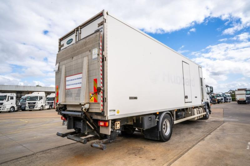 Volvo FM 9 300 GLOB+POUSSIN/CHICKEN/KUIKEN/KÛKEN - Рефрижератор камион: снимка 4 Volvo FM 9 300 GLOB+POUSSIN/CHICKEN/KUIKEN/KÛKEN - Рефрижератор камион: снимка 4