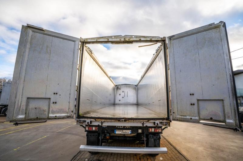 Самосвал полуремарке Wielton WIELTON-ALU-52M2(GRAIN/CEREALIERE/GETREIDE): снимка 6 Самосвал полуремарке Wielton WIELTON-ALU-52M2(GRAIN/CEREALIERE/GETREIDE): снимка 6