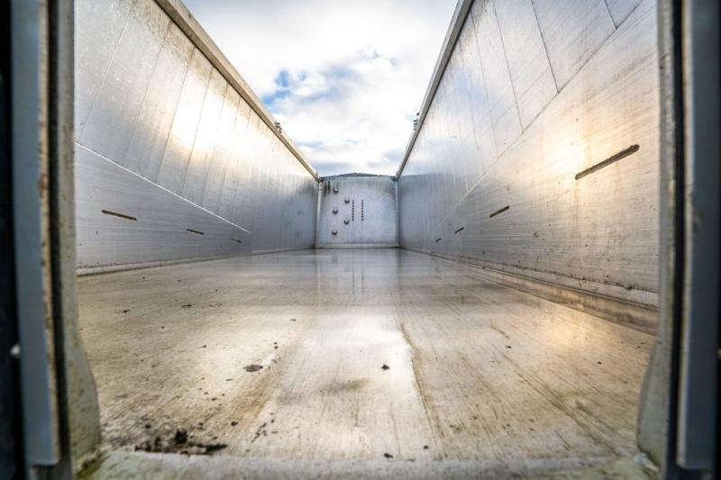 Самосвал полуремарке Wielton WIELTON-ALU-52M2(GRAIN/CEREALIERE/GETREIDE): снимка 7 Самосвал полуремарке Wielton WIELTON-ALU-52M2(GRAIN/CEREALIERE/GETREIDE): снимка 7