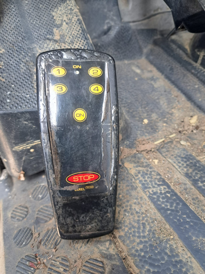 MERCEDES-BENZ 1823 - Автовоз камион: снимка 3 MERCEDES-BENZ 1823 - Автовоз камион: снимка 3