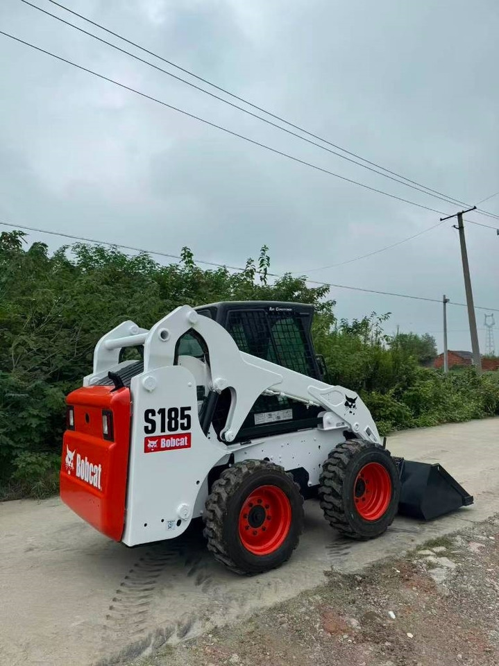 Bobcat S 185 - Верижен багер: снимка 5 Bobcat S 185 - Верижен багер: снимка 5