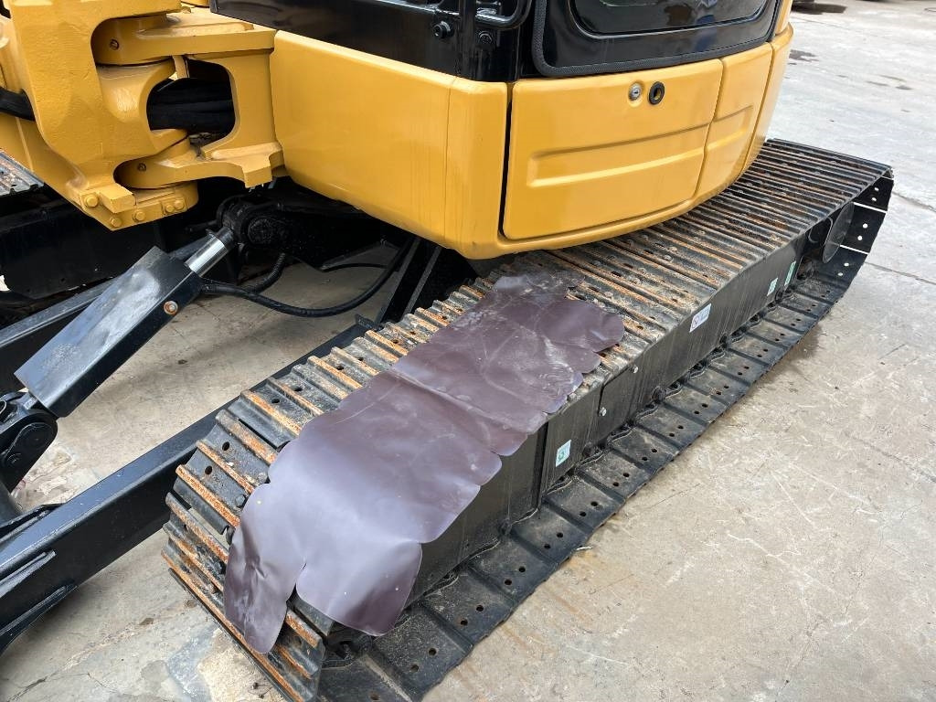 CAT 303.5E2 - Мини багер: снимка 2 CAT 303.5E2 - Мини багер: снимка 2