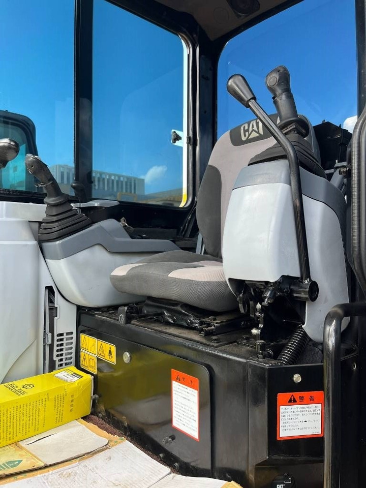 CAT 303.5E2 - Мини багер: снимка 5 CAT 303.5E2 - Мини багер: снимка 5