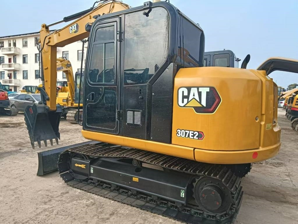 Мини багер CAT 307E2 [ Copy ]: снимка 1