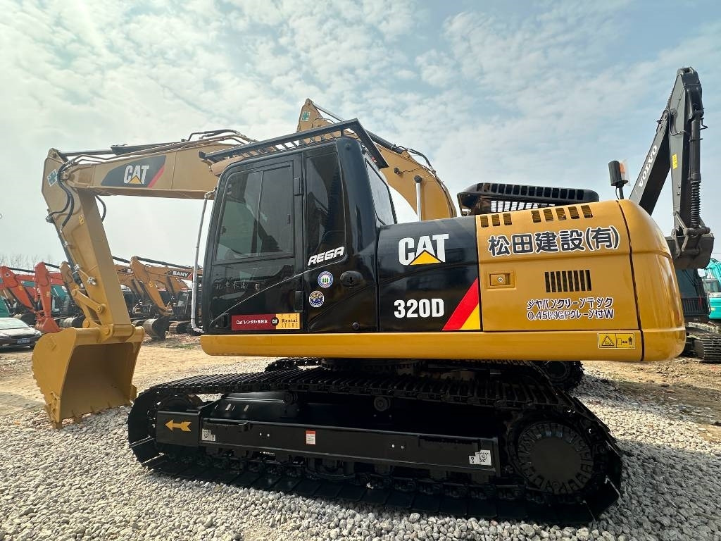CAT 320 D - Верижен багер: снимка 1 CAT 320 D - Верижен багер: снимка 1