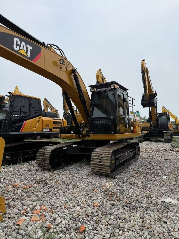 Верижен багер CAT 320D2 [ Copy ]: снимка 8