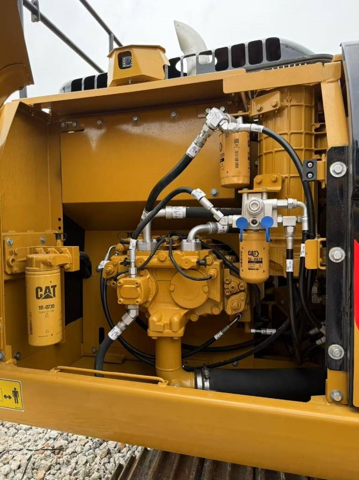 CAT 320D2L - Верижен багер: снимка 4 CAT 320D2L - Верижен багер: снимка 4