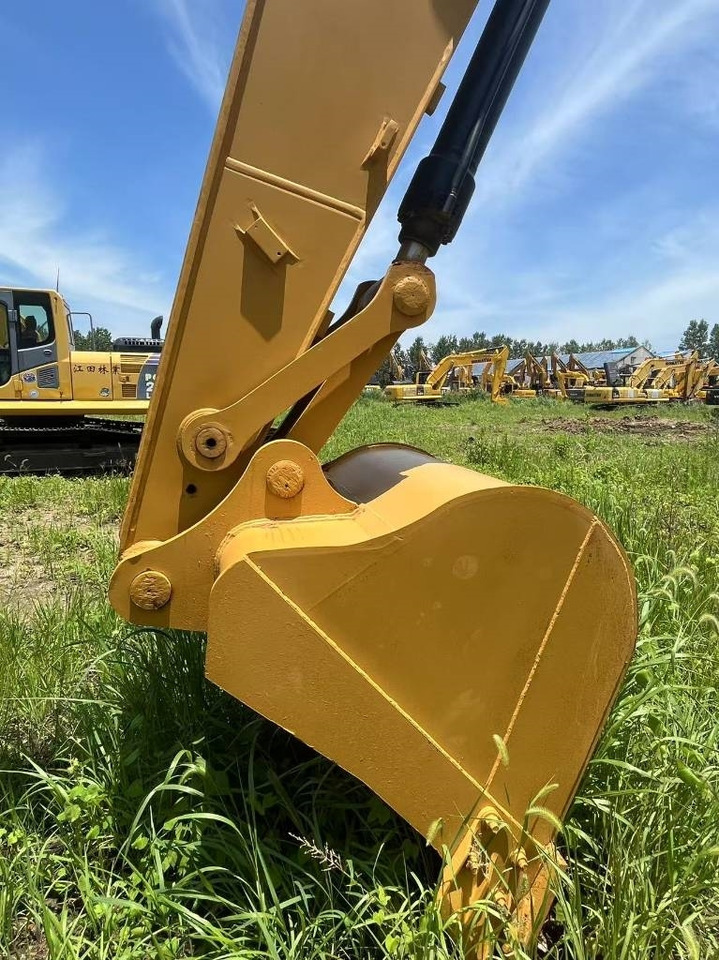 CAT 320d - Верижен багер: снимка 5 CAT 320d - Верижен багер: снимка 5