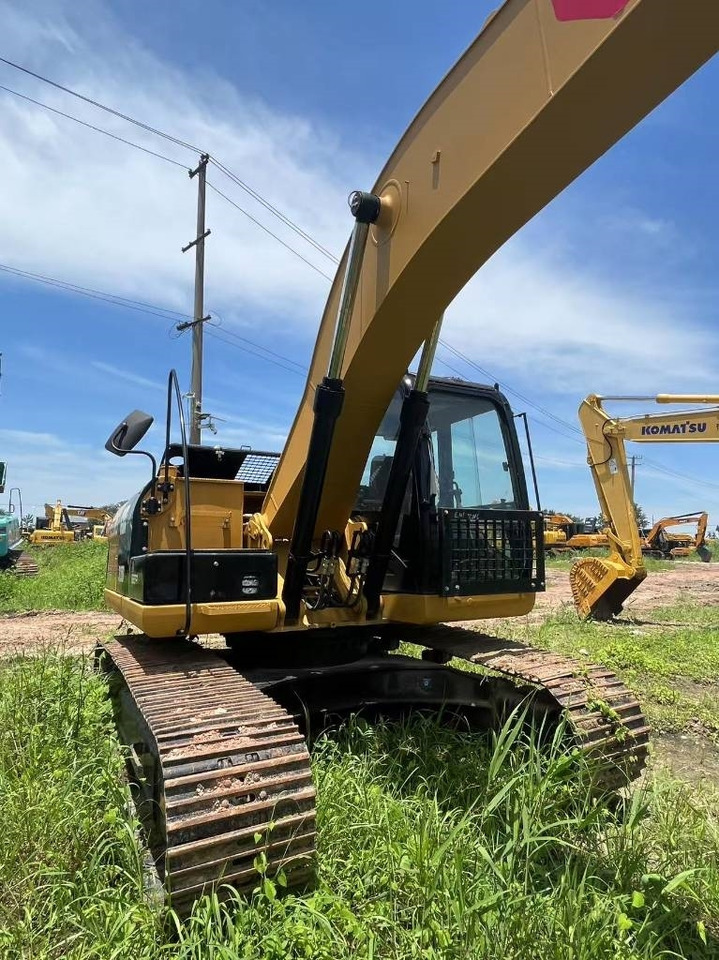 CAT 320d - Верижен багер: снимка 4 CAT 320d - Верижен багер: снимка 4