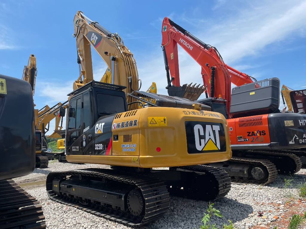 CAT 323D2 - Верижен багер: снимка 1 CAT 323D2 - Верижен багер: снимка 1