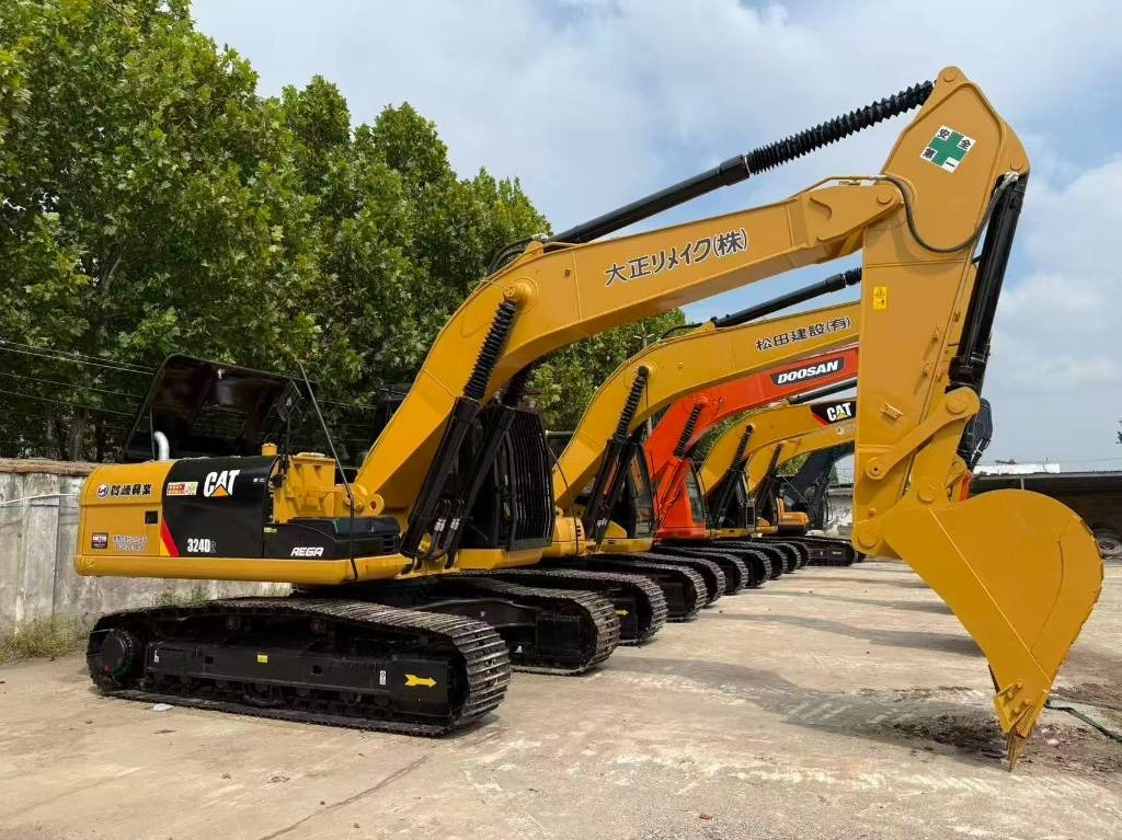 CAT 324 - Верижен багер: снимка 3 CAT 324 - Верижен багер: снимка 3