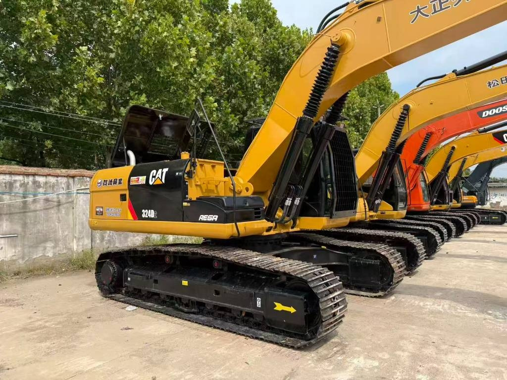 CAT 324 - Верижен багер: снимка 1 CAT 324 - Верижен багер: снимка 1