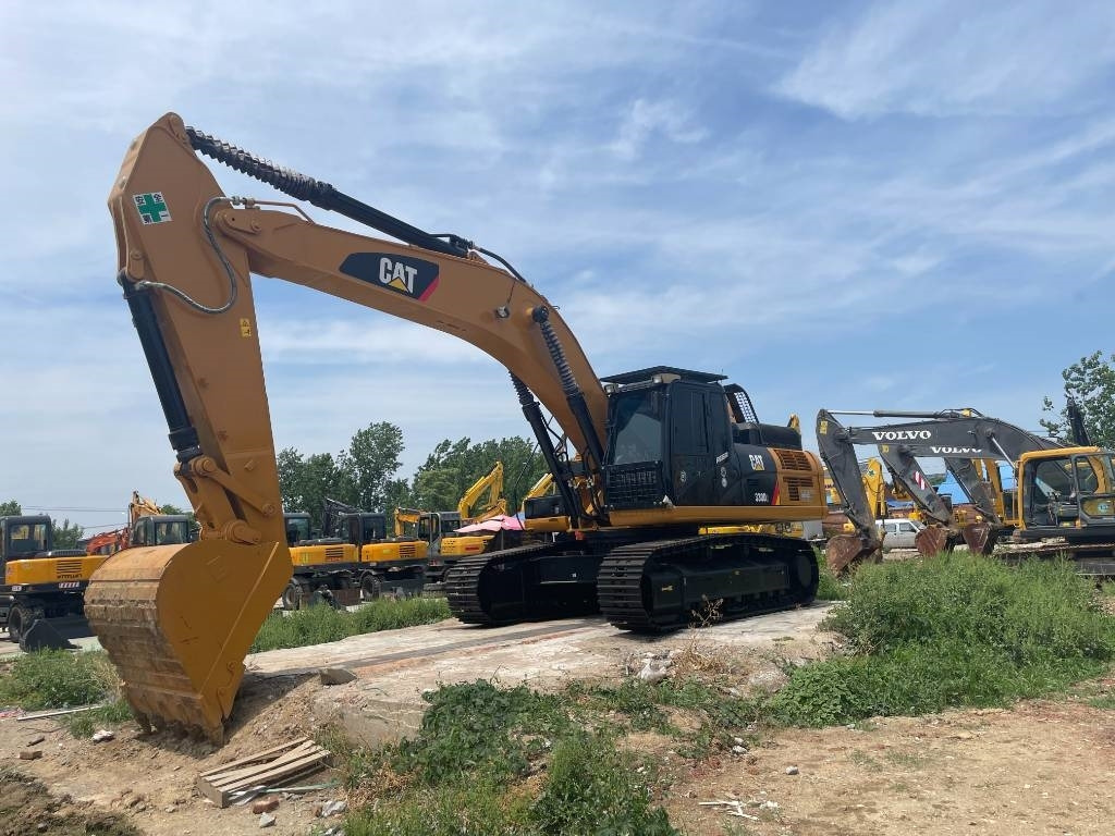 CAT 330D2 - Верижен багер: снимка 2 CAT 330D2 - Верижен багер: снимка 2