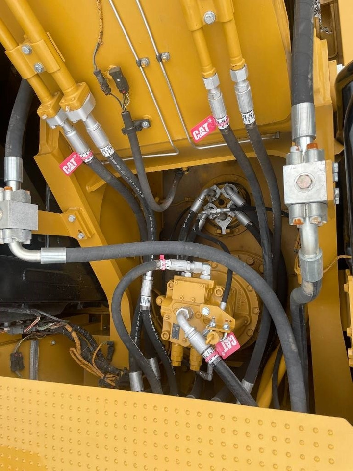 CAT 330GC - Верижен багер: снимка 4 CAT 330GC - Верижен багер: снимка 4