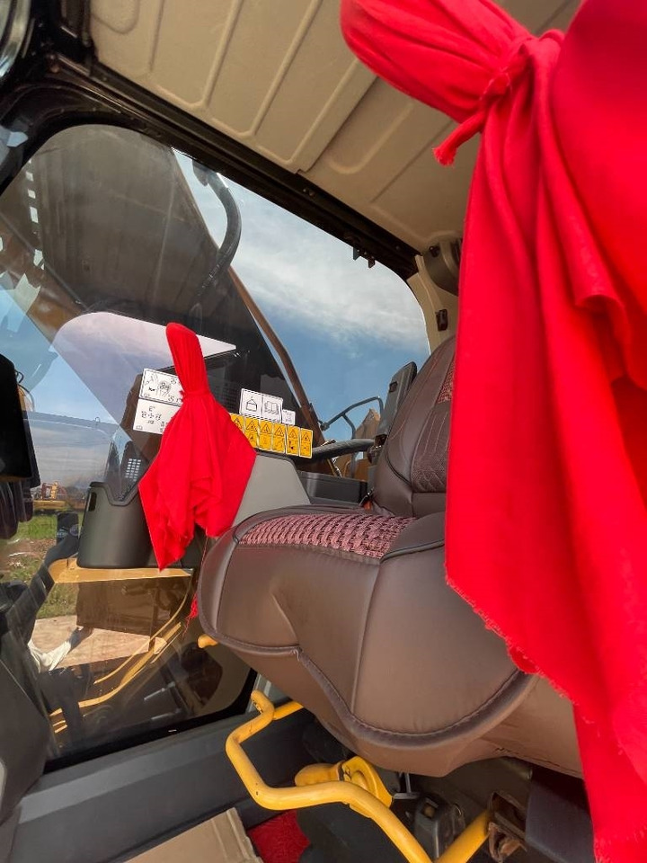 CAT 330GC - Верижен багер: снимка 2 CAT 330GC - Верижен багер: снимка 2