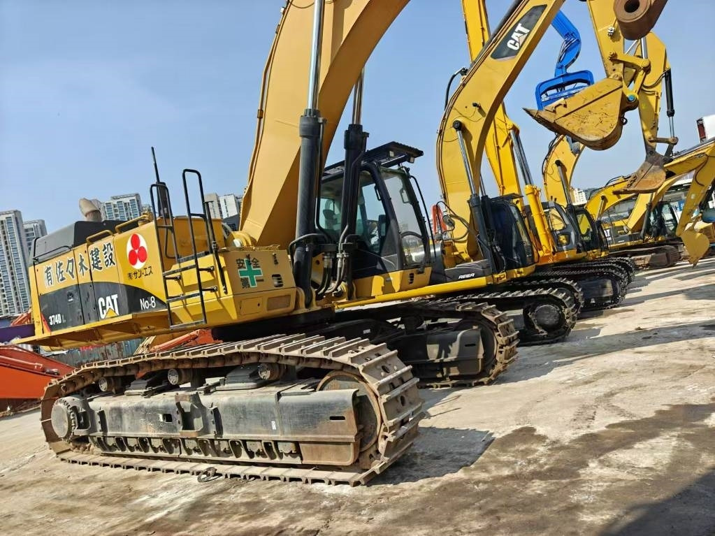 CAT 374 - Верижен багер: снимка 1 CAT 374 - Верижен багер: снимка 1