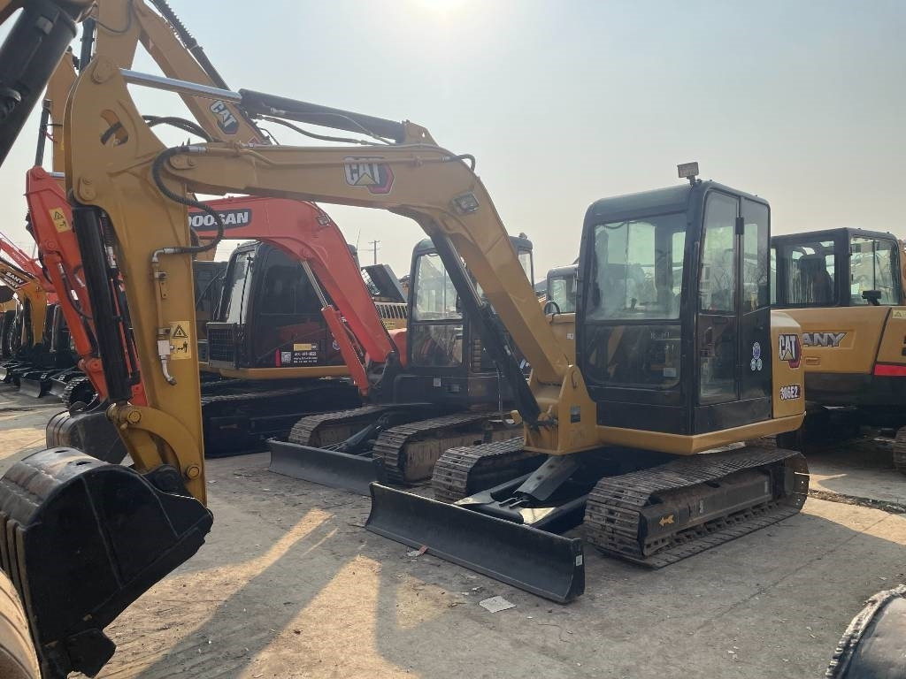 CAT CAT306E2 - Мини багер: снимка 2 CAT CAT306E2 - Мини багер: снимка 2