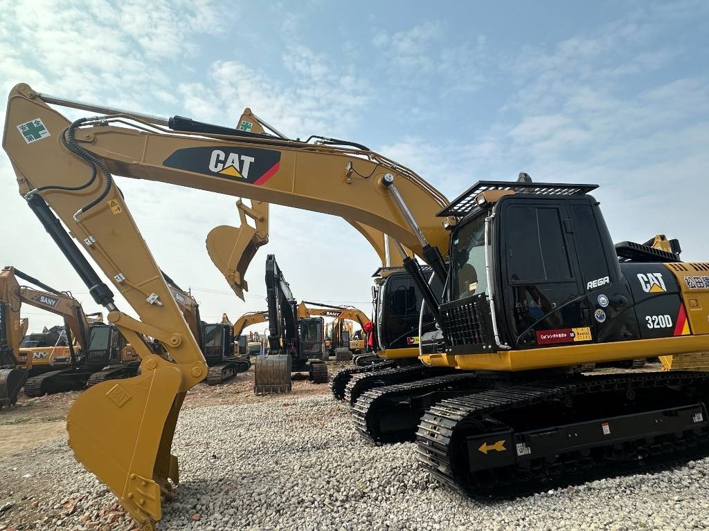 CAT CAT320D2 - Верижен багер: снимка 2 CAT CAT320D2 - Верижен багер: снимка 2