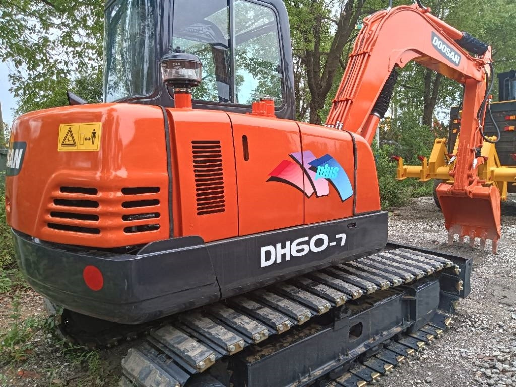 Doosan DH 60-7 - Верижен багер: снимка 5 Doosan DH 60-7 - Верижен багер: снимка 5