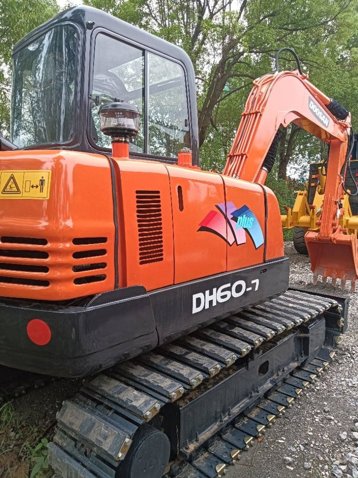 Doosan DH 60-7 - Верижен багер: снимка 4 Doosan DH 60-7 - Верижен багер: снимка 4