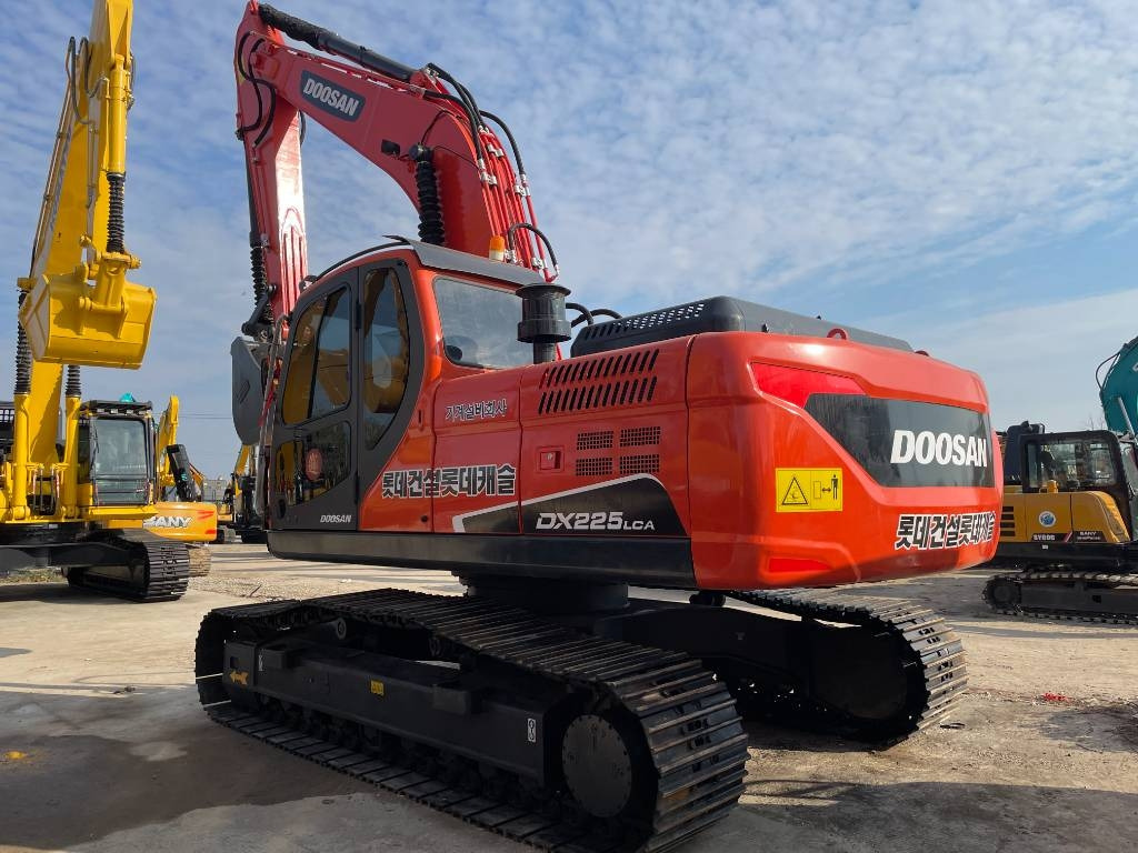 Doosan DX 225 LCA - Верижен багер: снимка 1 Doosan DX 225 LCA - Верижен багер: снимка 1