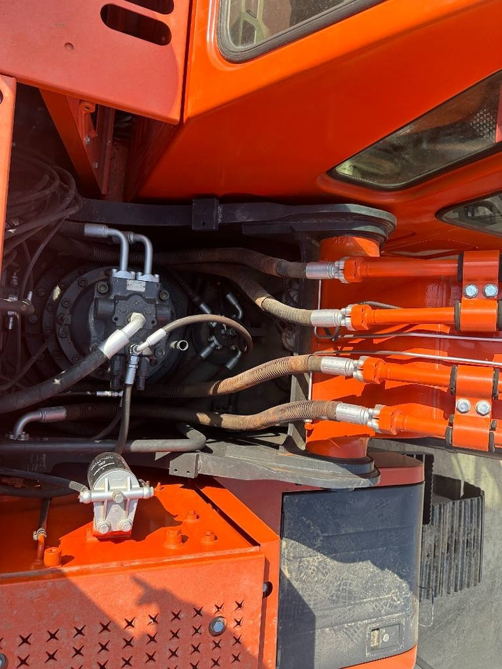 Верижен багер Doosan DX 300 [ Copy ]: снимка 8