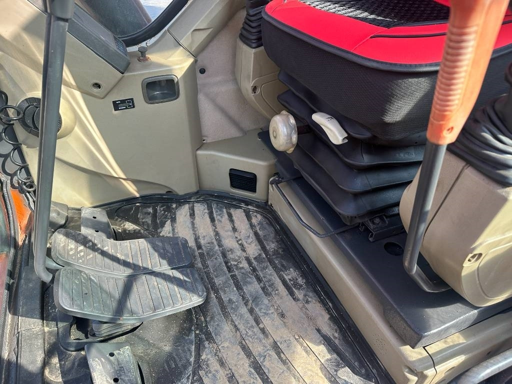 Верижен багер Doosan DX 300 [ Copy ]: снимка 10
