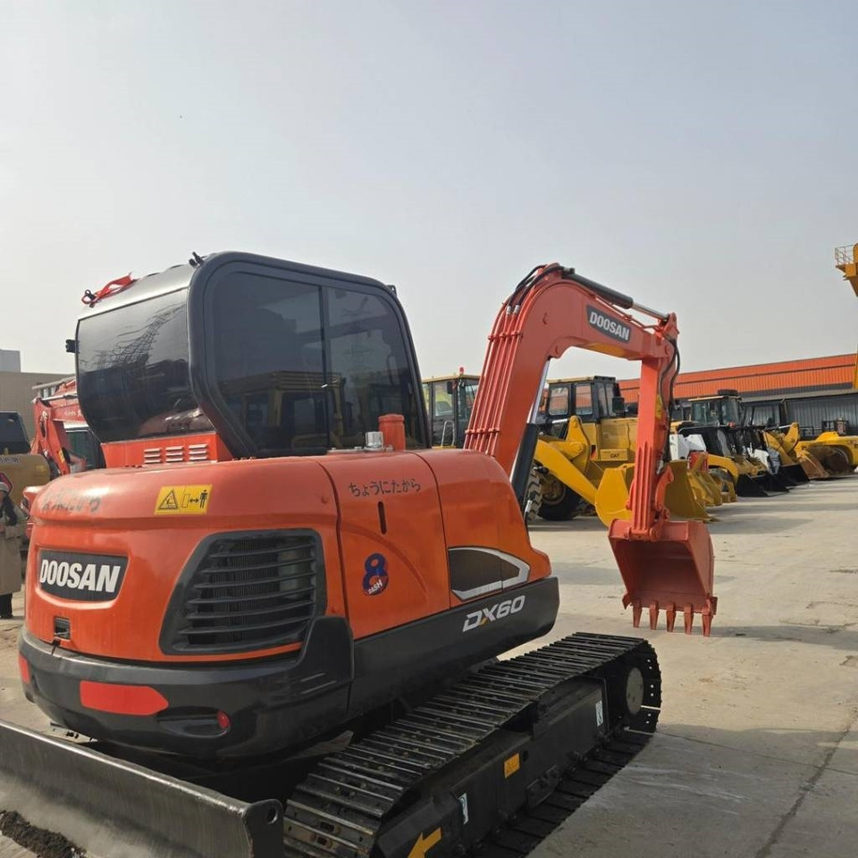 Doosan DX 60-9 C - Мини багер: снимка 5 Doosan DX 60-9 C - Мини багер: снимка 5