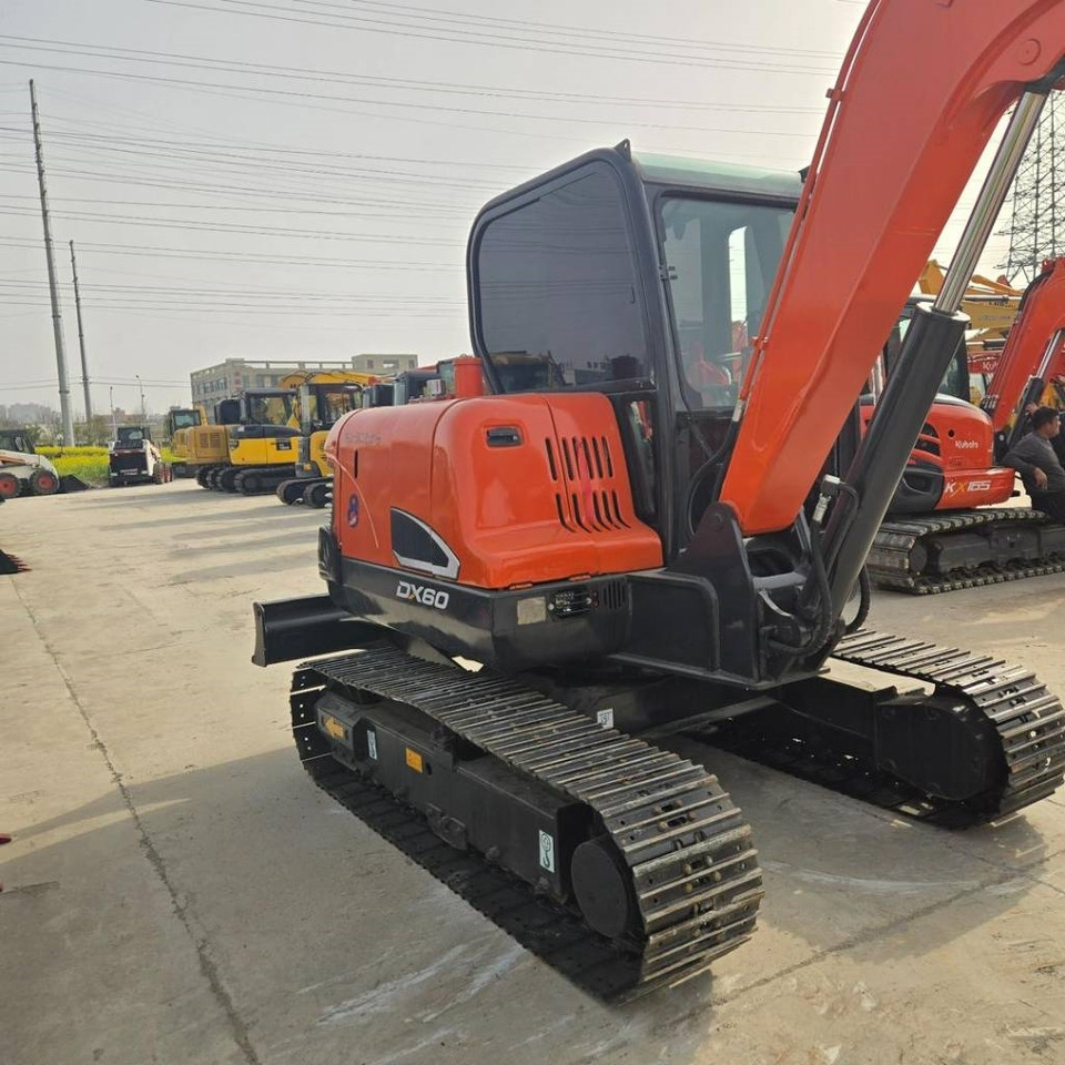 Doosan DX 60-9 C - Мини багер: снимка 3 Doosan DX 60-9 C - Мини багер: снимка 3