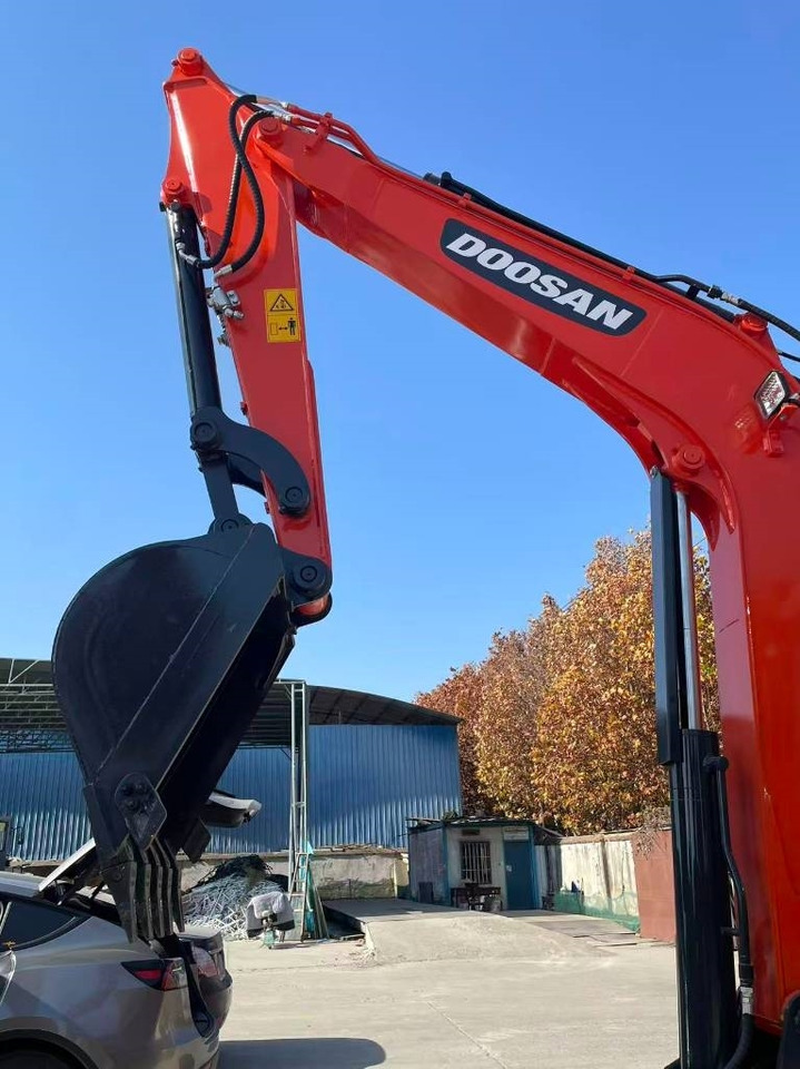 Мини багер Doosan DX 60-9 C: снимка 6
