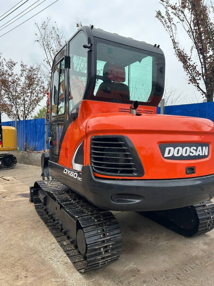 Doosan DX 60 - Мини багер: снимка 1 Doosan DX 60 - Мини багер: снимка 1