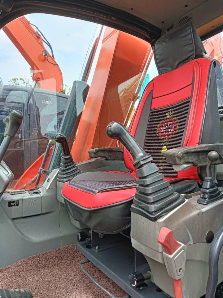 Doosan DX 75 - Верижен багер: снимка 3 Doosan DX 75 - Верижен багер: снимка 3