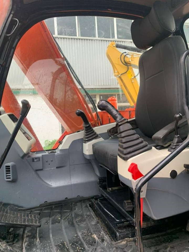 Мини багер Doosan DX 75: снимка 7