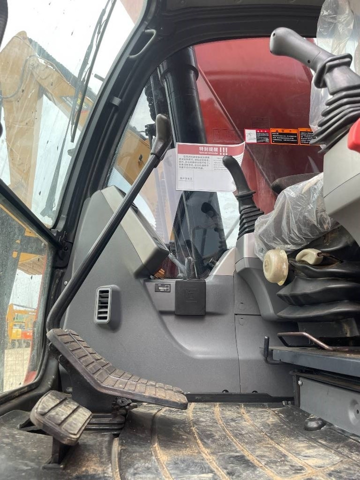 Doosan DX225LCA - Верижен багер: снимка 2 Doosan DX225LCA - Верижен багер: снимка 2