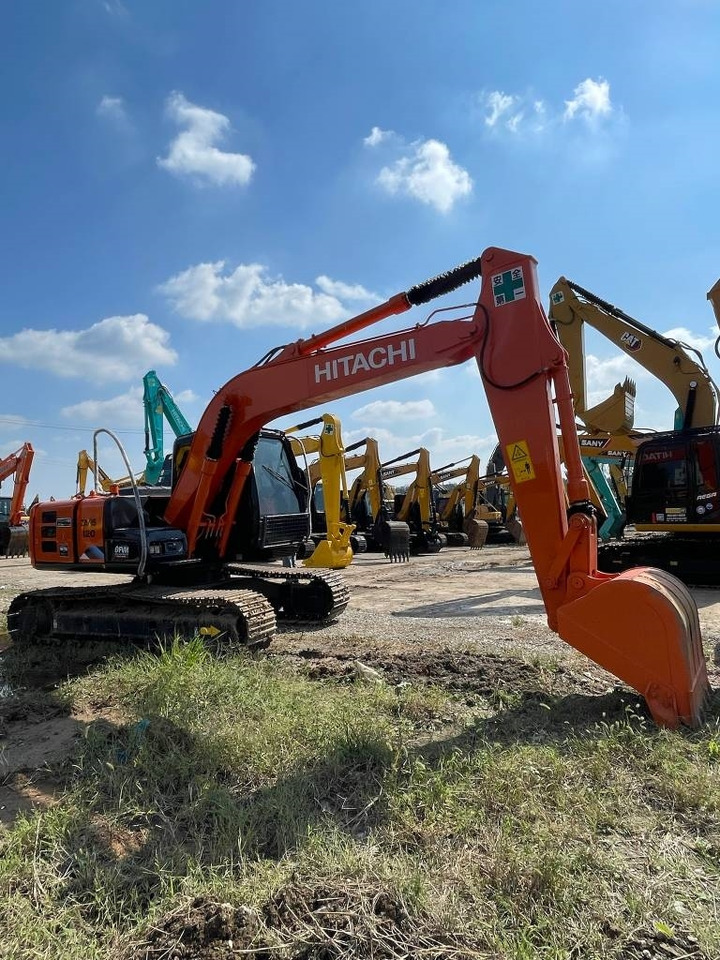 Hitachi ZX 120 - Верижен багер: снимка 4 Hitachi ZX 120 - Верижен багер: снимка 4