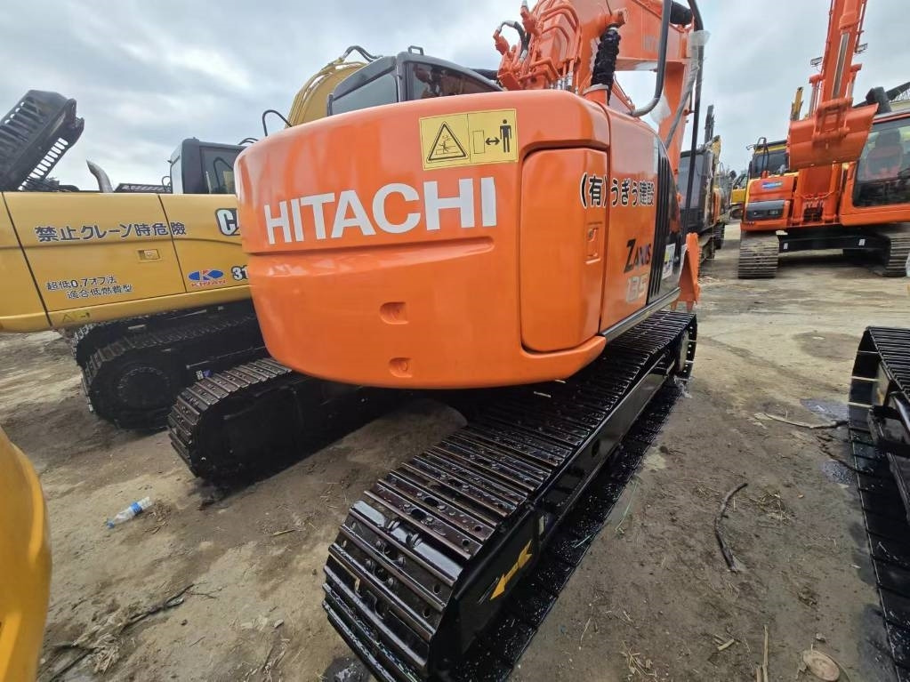 Hitachi ZX 135 US - Верижен багер: снимка 1 Hitachi ZX 135 US - Верижен багер: снимка 1