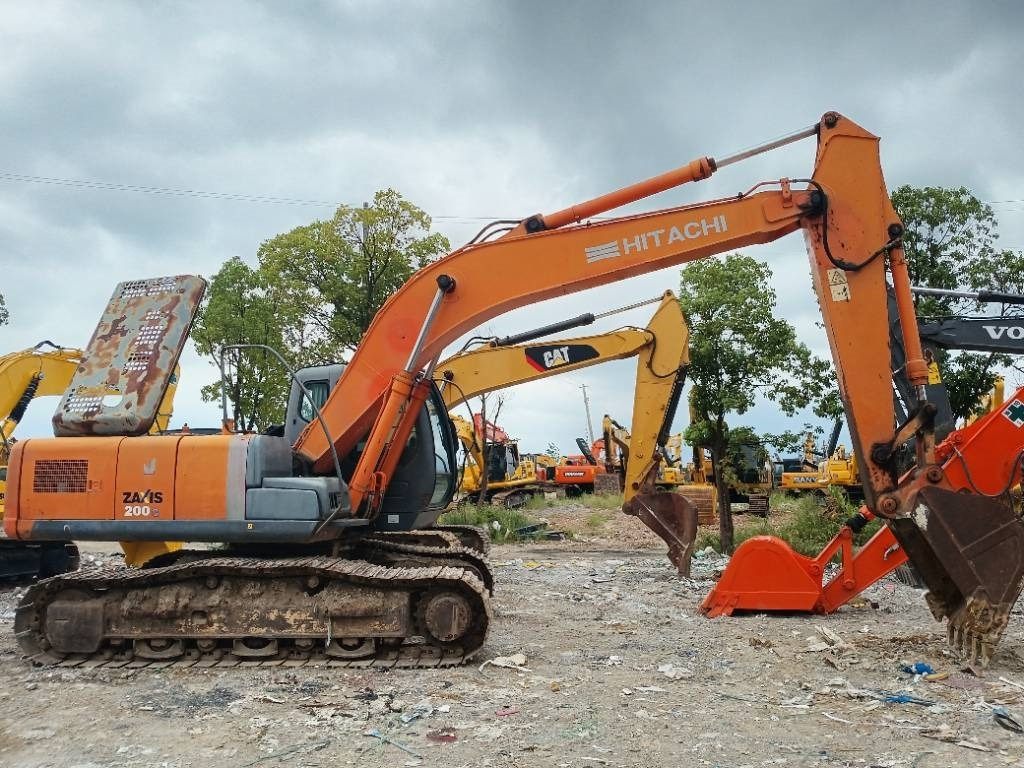Hitachi ZX 200 E LC - Верижен багер: снимка 3 Hitachi ZX 200 E LC - Верижен багер: снимка 3