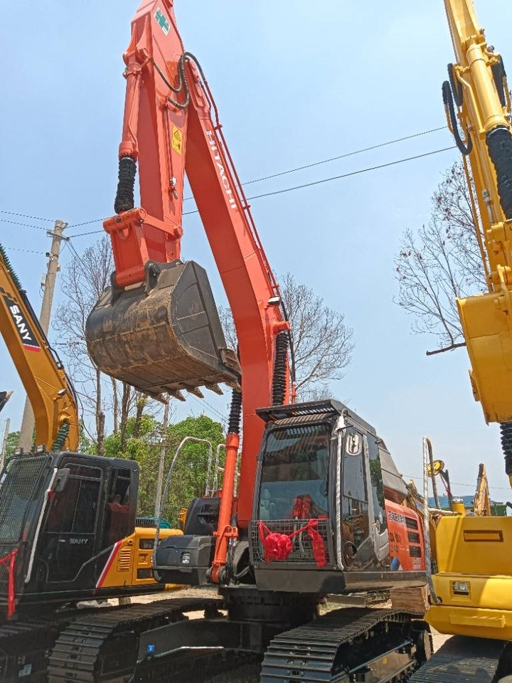 Hitachi ZX 240 - Верижен багер: снимка 1 Hitachi ZX 240 - Верижен багер: снимка 1