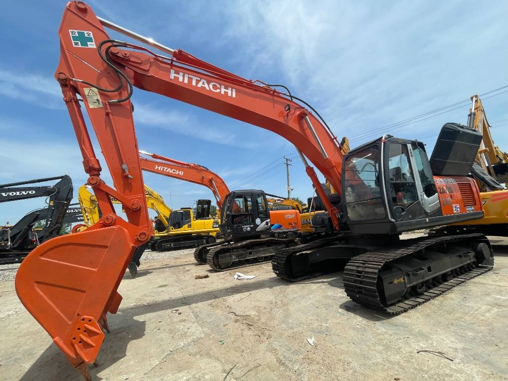 Hitachi ZX 240 - Верижен багер: снимка 1 Hitachi ZX 240 - Верижен багер: снимка 1