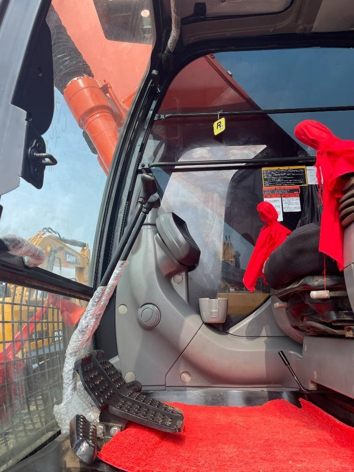 Верижен багер Hitachi ZX 240: снимка 7