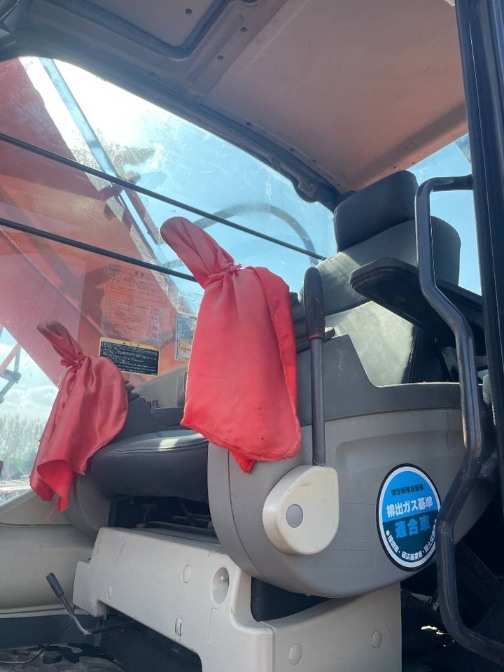 Hitachi ZX 240 - Верижен багер: снимка 2 Hitachi ZX 240 - Верижен багер: снимка 2