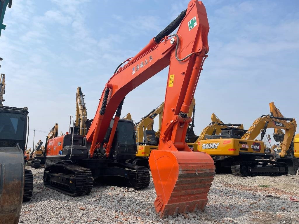 Hitachi ZX 360 - Верижен багер: снимка 1 Hitachi ZX 360 - Верижен багер: снимка 1