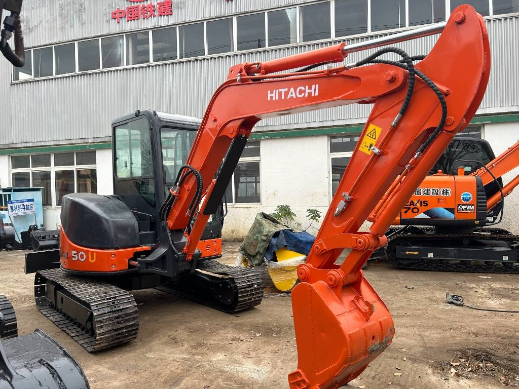 Hitachi ZX 50 - Мини багер: снимка 1 Hitachi ZX 50 - Мини багер: снимка 1