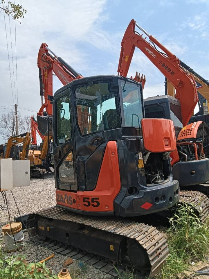 Hitachi ZX 55 - Верижен багер: снимка 4 Hitachi ZX 55 - Верижен багер: снимка 4