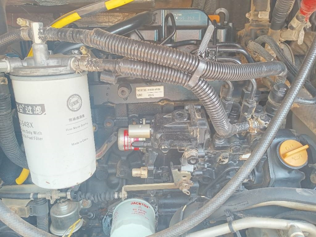 Hitachi ZX 55 - Верижен багер: снимка 3 Hitachi ZX 55 - Верижен багер: снимка 3