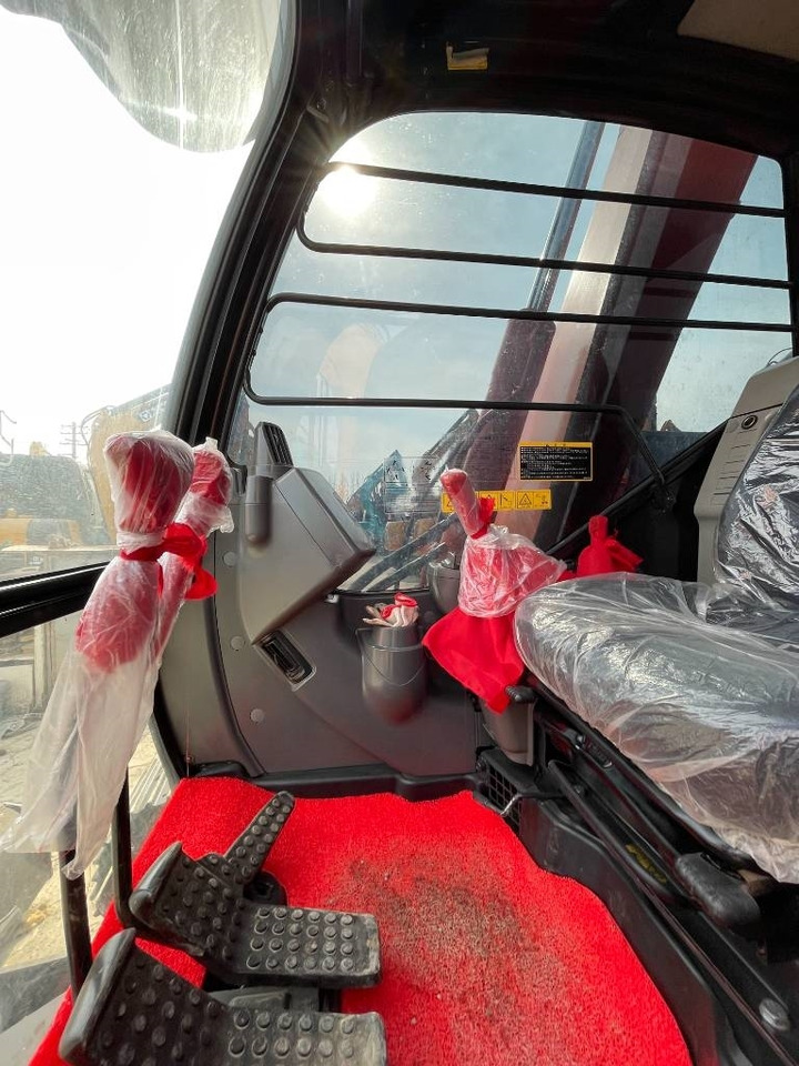 Hitachi ZX 70 - Мини багер: снимка 5 Hitachi ZX 70 - Мини багер: снимка 5