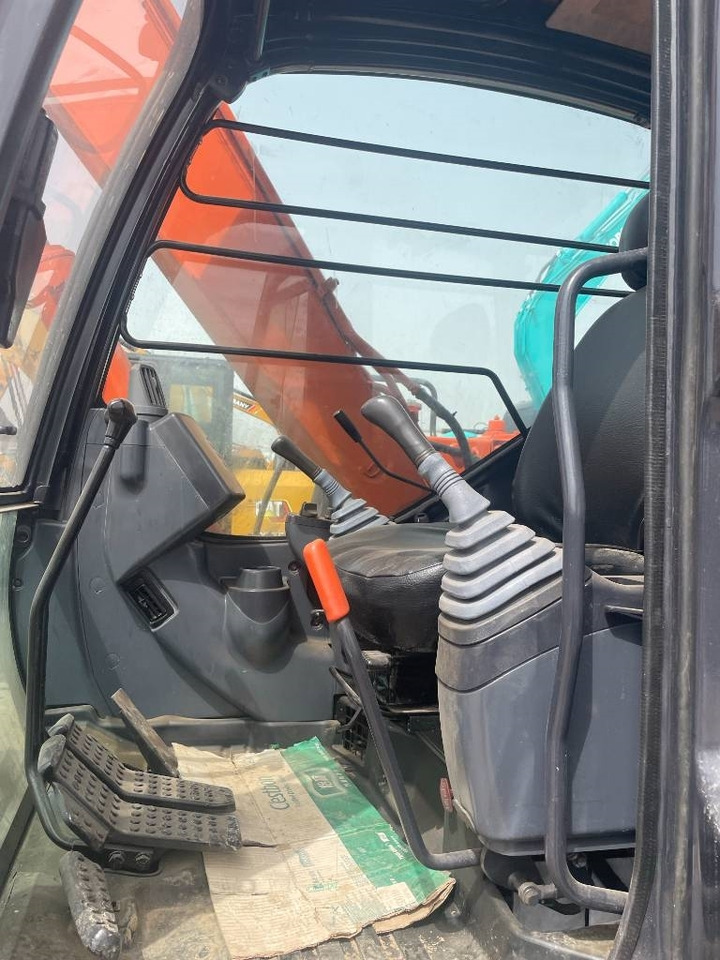 Hitachi ZX 70 - Мини багер: снимка 5 Hitachi ZX 70 - Мини багер: снимка 5