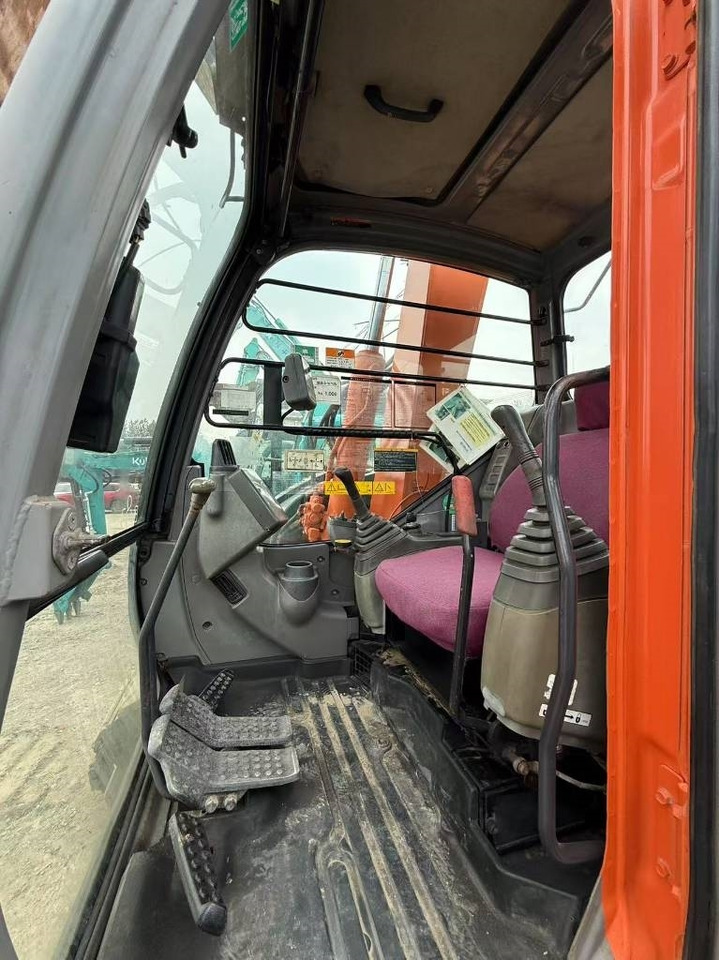 Hitachi ZX 75 US - Мини багер: снимка 2 Hitachi ZX 75 US - Мини багер: снимка 2